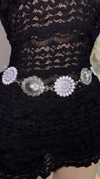 Leilani Concho Chain Belt - White / Silver
