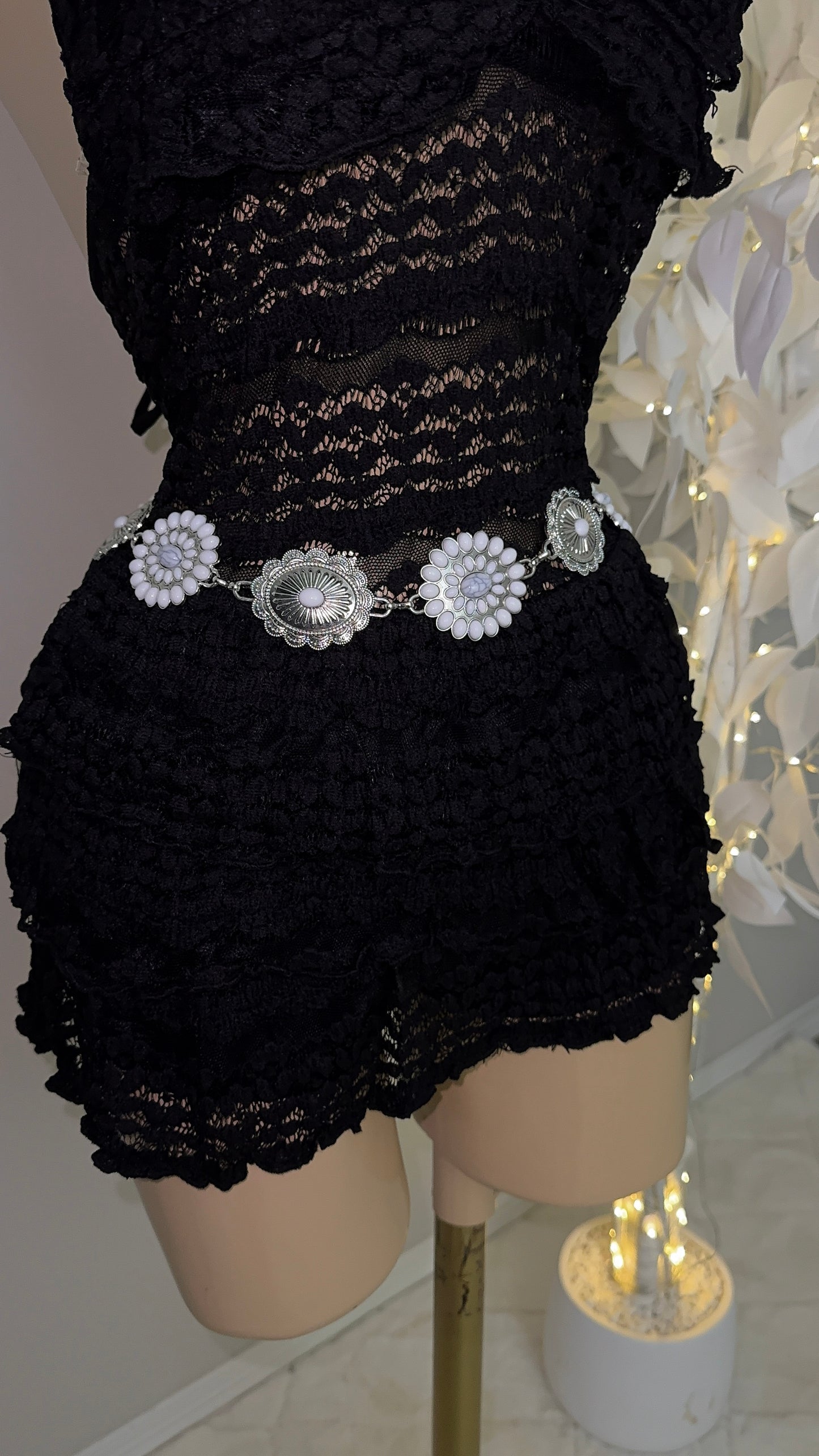 Leilani Concho Chain Belt - White / Silver