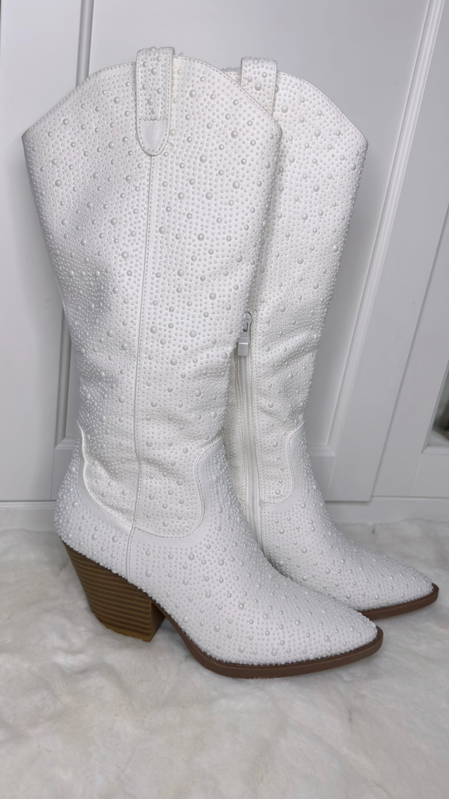 Anahi Rhinestone Western Boots - White