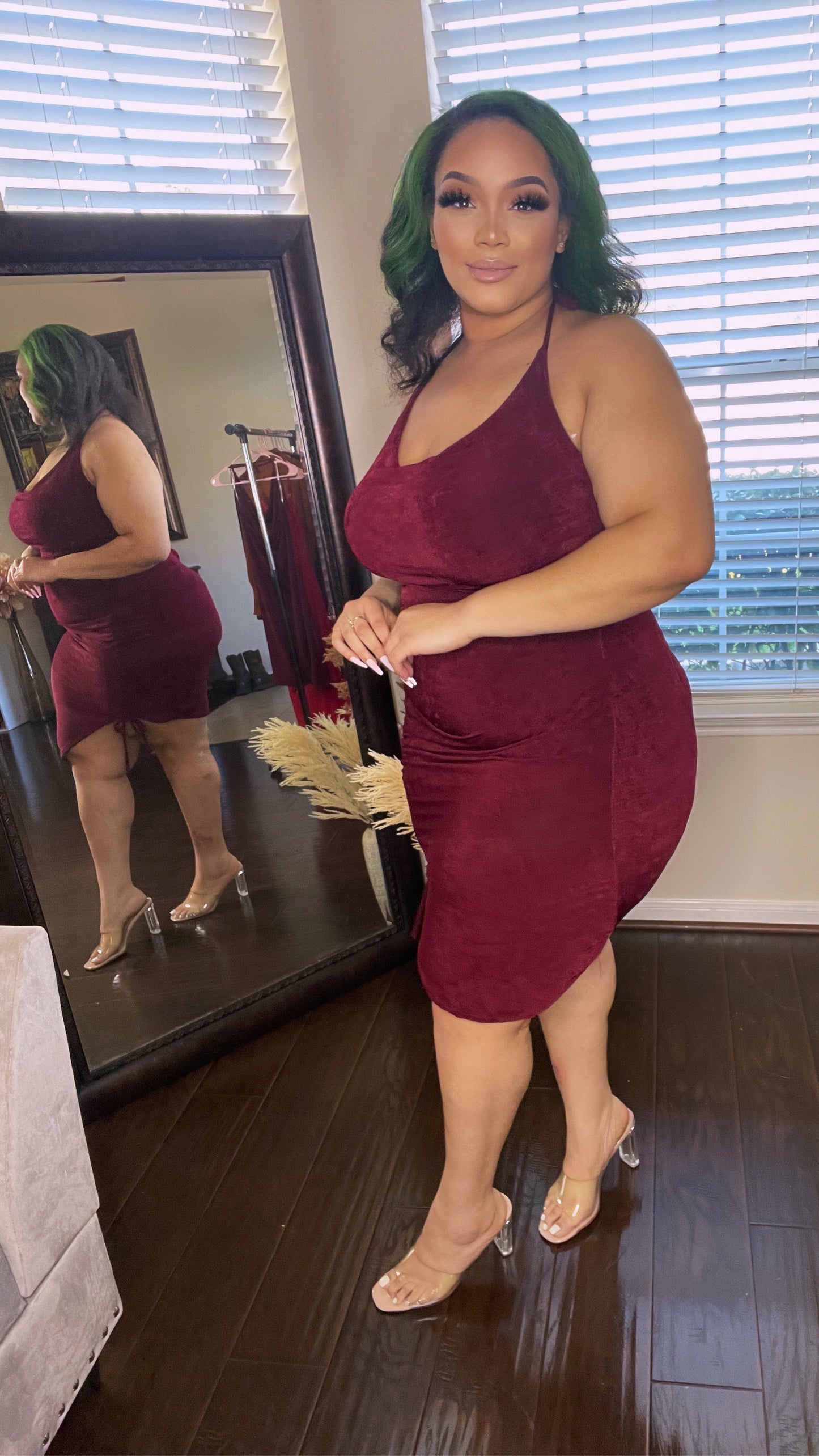 Jessalyn Wine Dress - Curvy